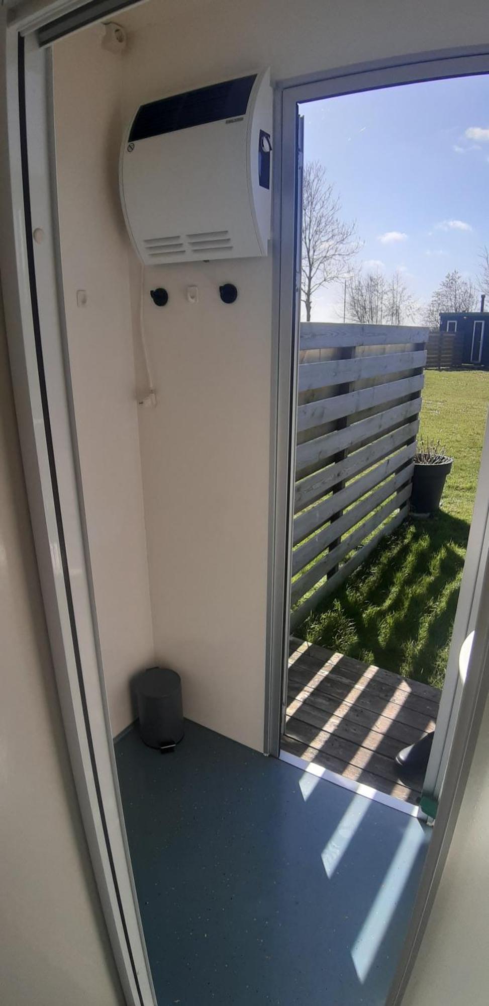 Camping De Tulpenweide Lege Kampeerplaats, Lege Plaats Op Het Gras Zonder Bed Breezand Exterior photo